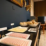 Hotel Rainha D. Amelia, Arts & Leisure