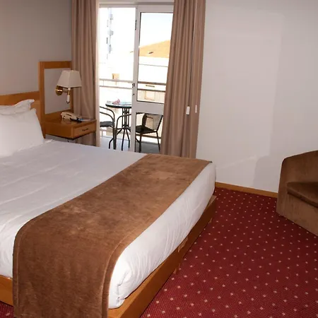 Rainha D. Amelia, Arts & Leisure 4* Каштелу-Бранку