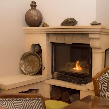 Rainha D. Amelia, Arts & Leisure Отель 4*