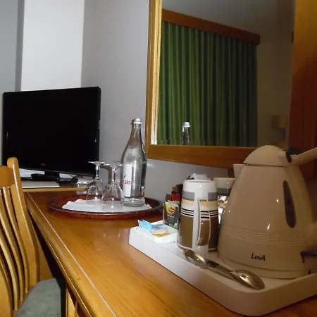 Отель Rainha D. Amelia, Arts & Leisure 4*