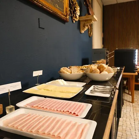 Отель Rainha D. Amelia, Arts & Leisure