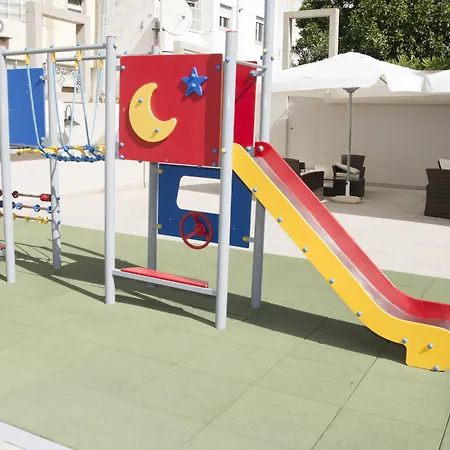 Rainha D. Amelia, Arts & Leisure Отель 4*