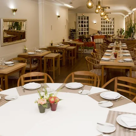 Rainha D. Amelia, Arts & Leisure 4* Каштелу-Бранку