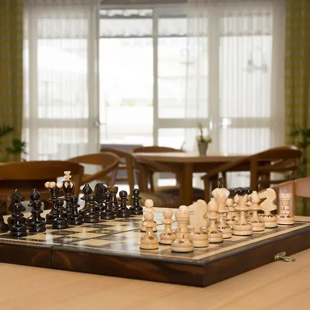 Rainha D. Amelia, Arts & Leisure Отель