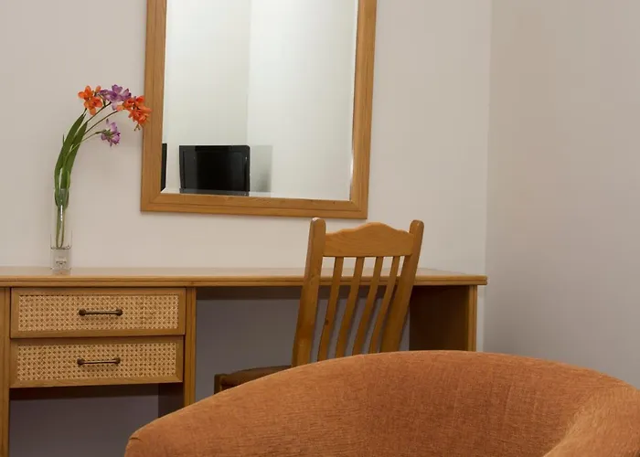 Rainha D. Amélia, Arts&leisure Hotel Castelo Branco (Centro)