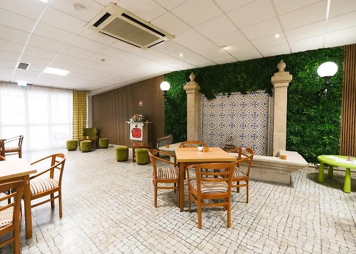 Rainha D. Amélia, Arts&leisure