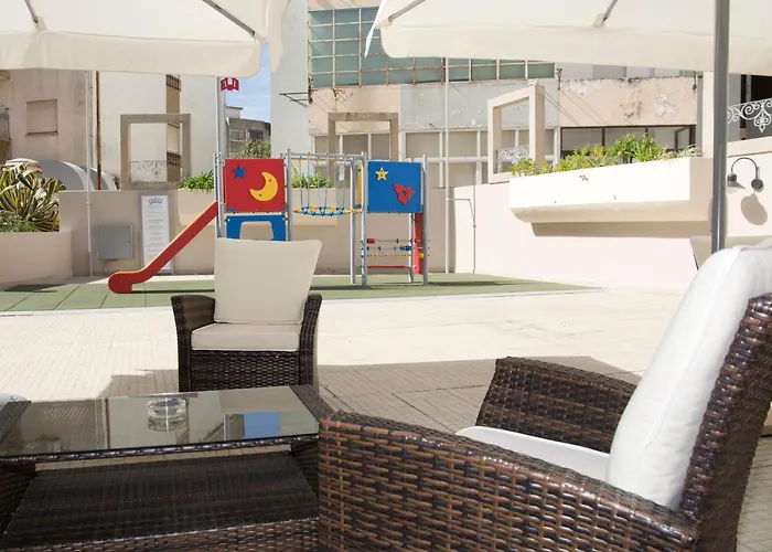 Rainha D. Amélia, Arts&leisure 4*